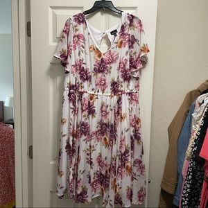 PLUS size floral flowy dress